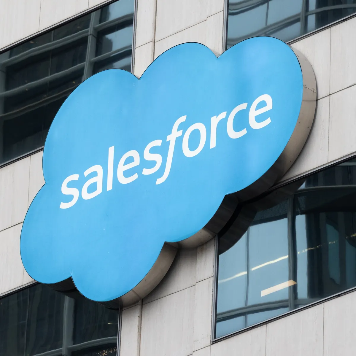 Salesforce Launches AgentExchange Marketplace for AI Agents